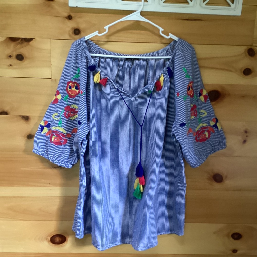 Hannah Plus Size 1X Blue White Striped Floral Embroidered Tassel Boho Blouse